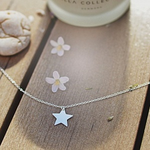 Krásná hvězda, AG náhrdelník